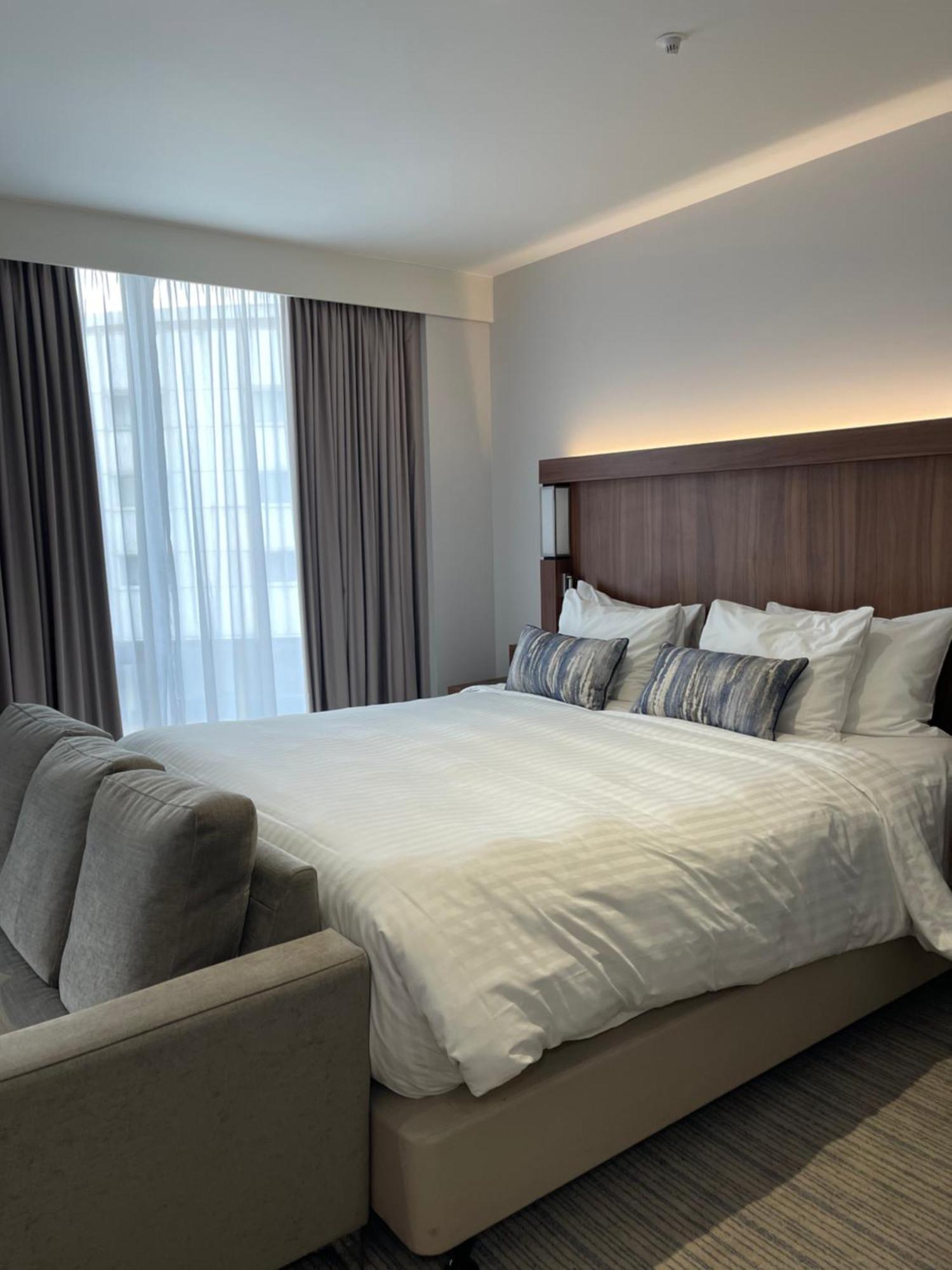 Courtyard By Marriott London Heathrow Airport