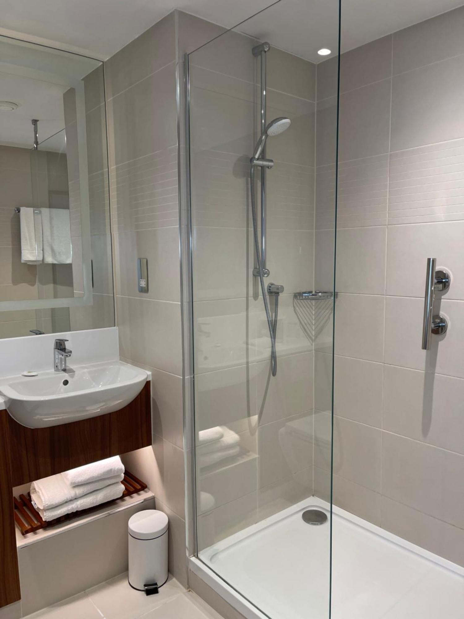 Courtyard By Marriott London Heathrow Airport Harlington (Greater London)